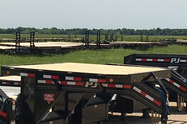 PJ Trailers Deck on the Neck